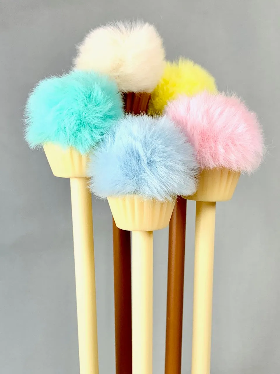 X 22357 POM POM CUPCAKE GEL PEN-DISCONTINUED